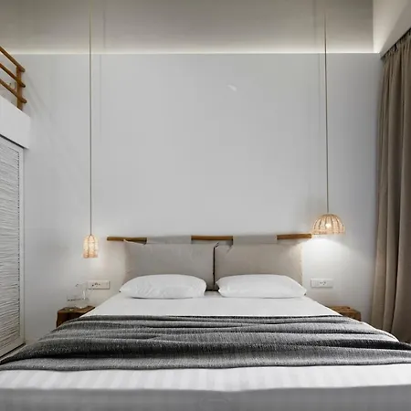 Luxury Milos Family 2 Bedrooms Well Furnished Interior Adamanta