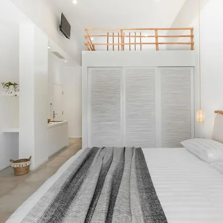 Luxury Milos Family 2 Bedrooms Well Furnished Interior Adamanta *