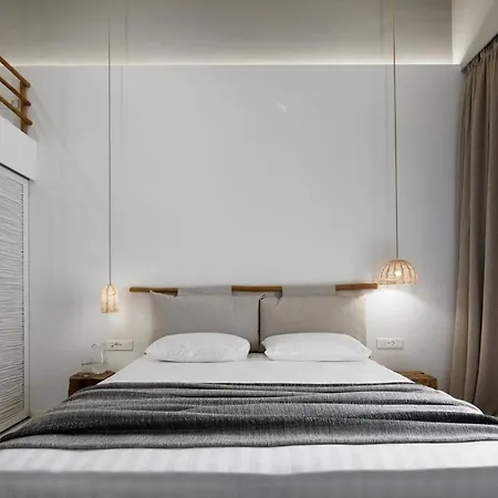 Luxury Milos Family 2 Bedrooms Well Furnished Interior Adamanta آداماس